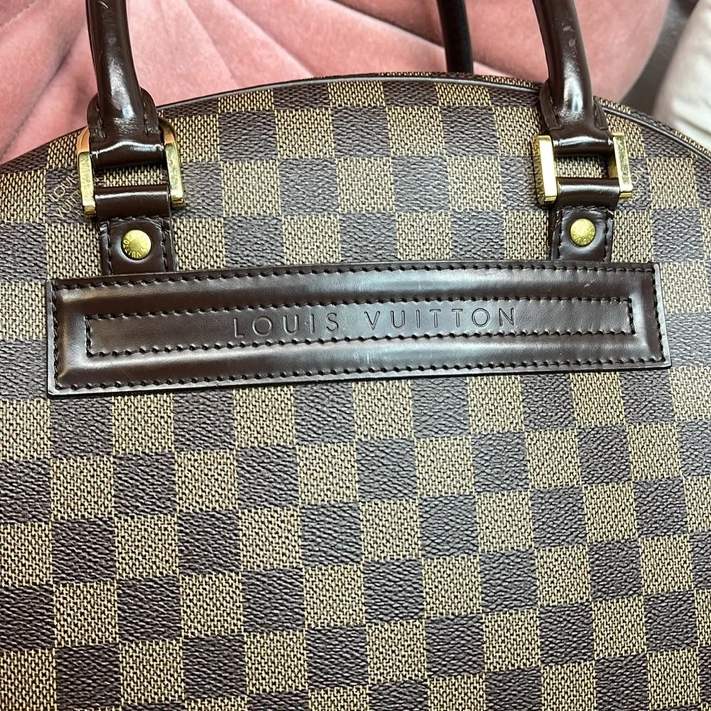 LOUIS VUITTON Damier Nolita 24 Boston Bag - Picture 4 of 13